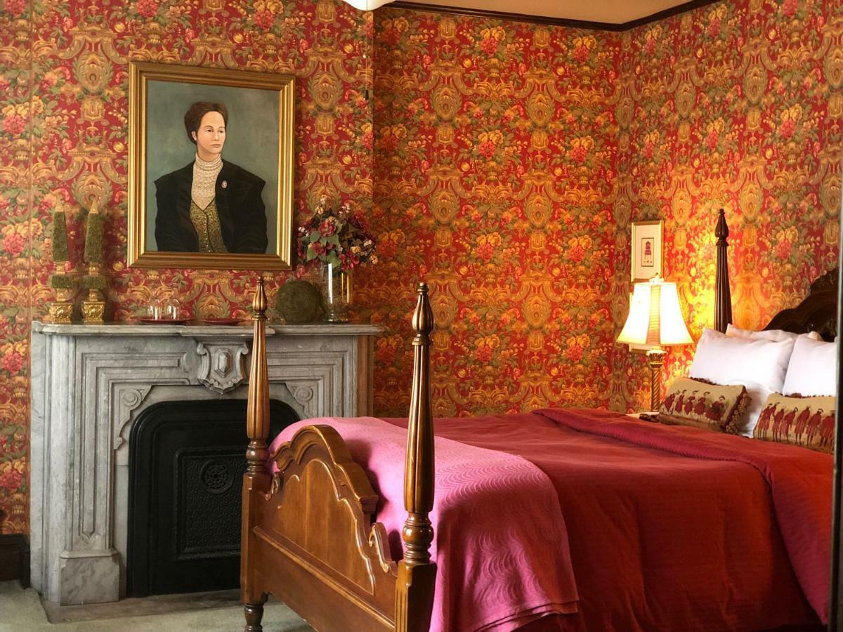 The Inn At Felt Manor Галена Номер фото